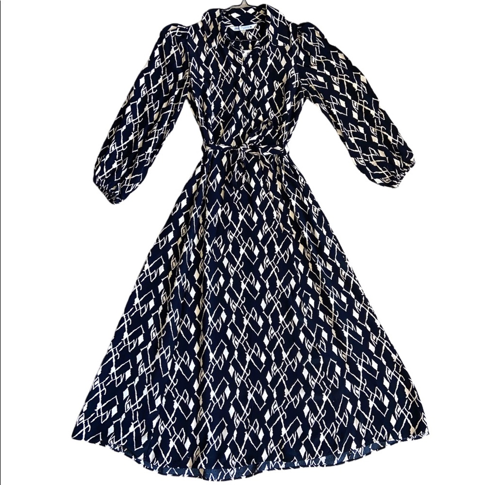 ZARA BLACK AND CREAM COLLARED LONG SLEEVE DRESS WITH BELT AROUND WAIST, SIZE XS